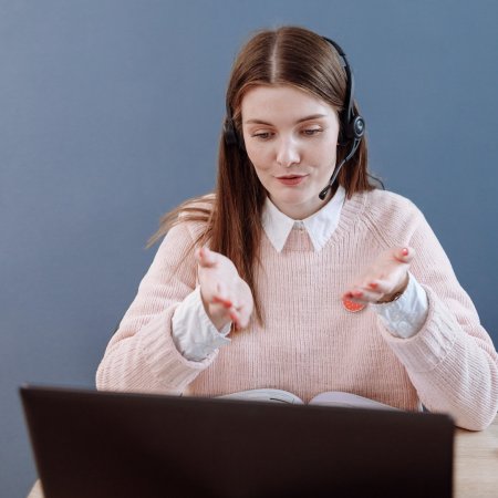 Коллектив компании ITDOTCOM поздравляет всех преподавателей, педагогов и менторов с Днем учителя!